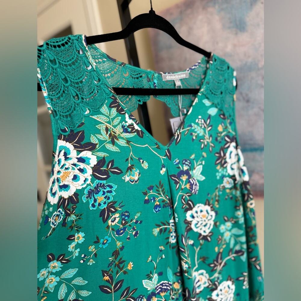 Daniel Rainn Lace Floral Tank Women’s size 2x Green Stitch Fix - Picture 2 of 3